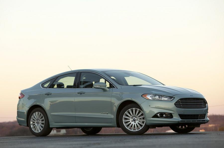  Ford Fusion Hybrid SE 2013 года  (фото 26 из 26)
